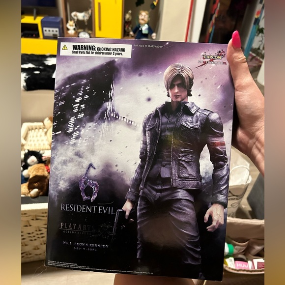 Play Arts Kai Leon S Kennedy Figure Resident Evil 6 Square Enix - Picture 1 of 3